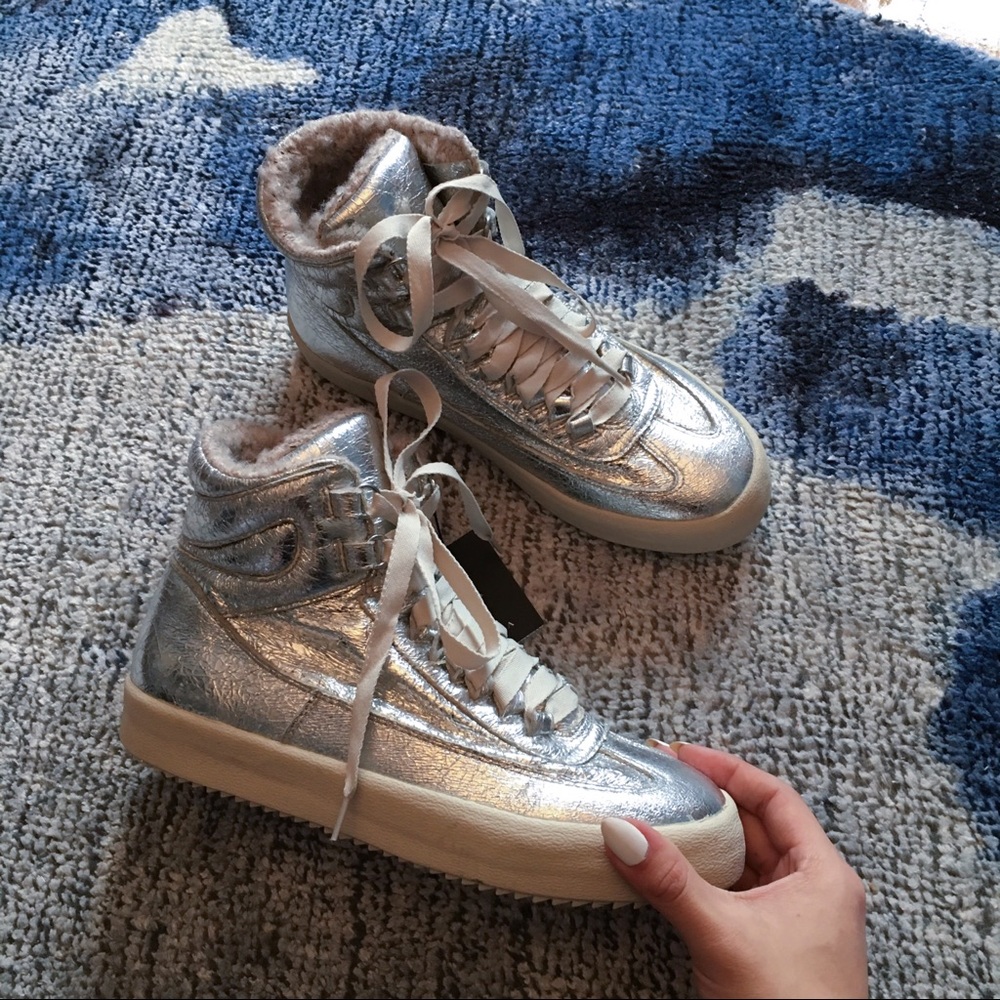 Zara Silver Sneaker w/ Fur Lining ⭐️